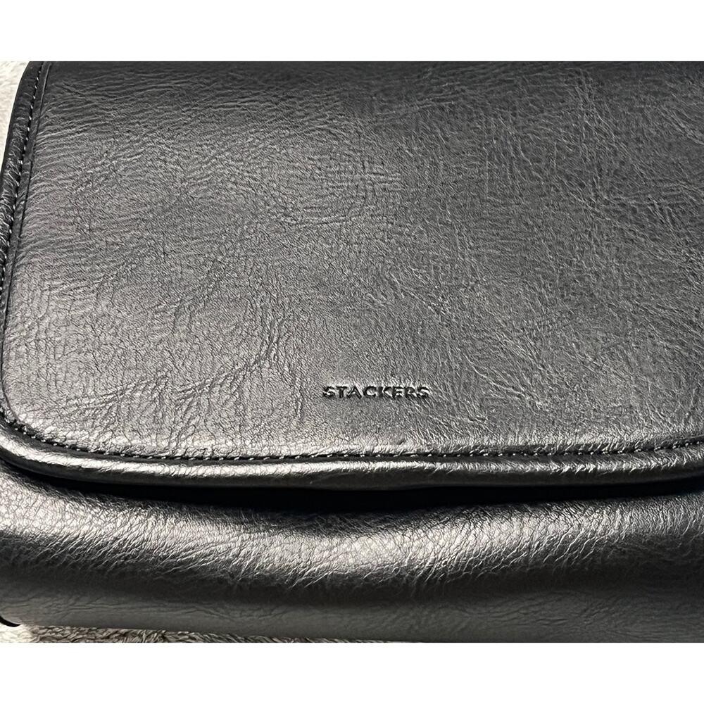 Stackers Black Vegan Leather Hanging Toiletry Bag Travel Organizer‎ Tri-Fold